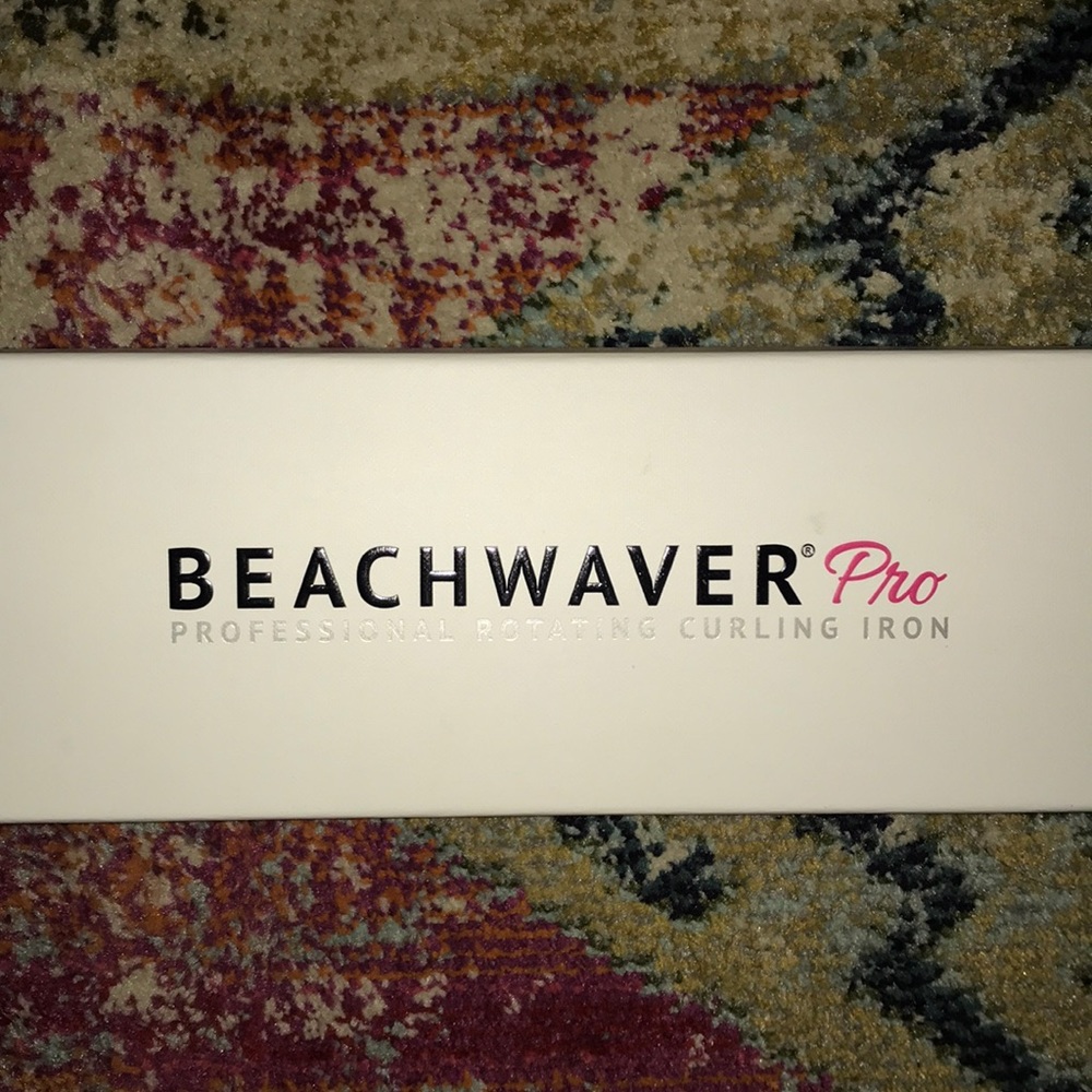 BeachWaver Pro: rotating curling iron